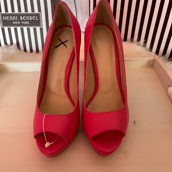 VS high heel pink shoes - Picture 4 of 4